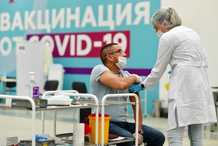 Иммунолог указал на закрытость в РФ данных о побочных эффектах после вакцинации