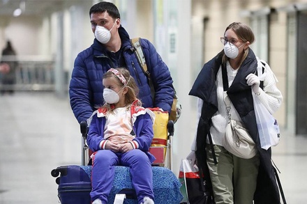 МИД рекомендовал россиянам не ездить за границу до окончания пандемии
