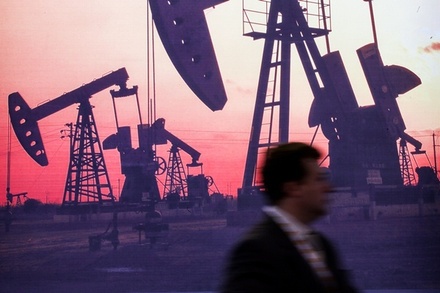 ЕС рассматривает запрет на покупку российской нефти для третьих стран