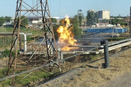 Крупный пожар на газопроводе произошёл в Астрахани