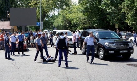 Источник рассказал о семи жертвах нападения в Алма-Ате