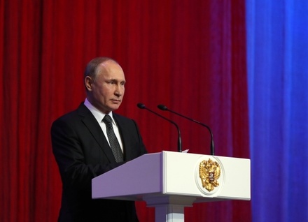 Владимир Путин поблагодарил участников операции в Сирии за героизм