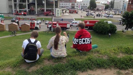 В МЧС назвали предварительную причину пожара в драмтеатре во Владимире