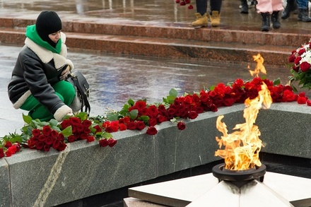 Жители Самары почтили память погибших в Макеевке военнослужащих