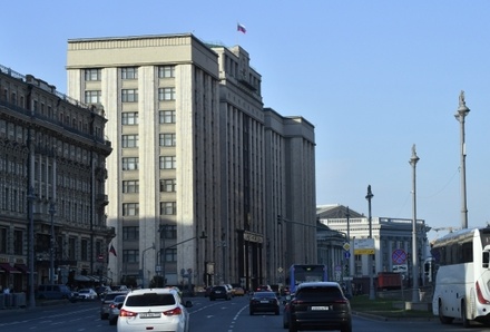 Госдума приняла закон о штрафах за продажу энергетиков детям