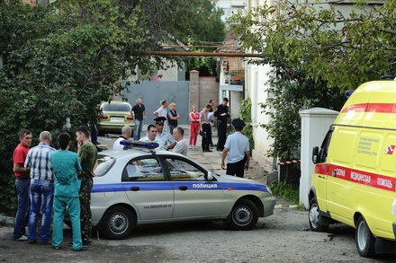 Два медика погибли и двое ранены после стрельбы на станции скорой в Симферополе