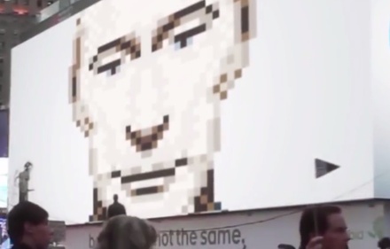 Путин подмигнул ньюйоркцам с экрана Таймс-сквер и исчез