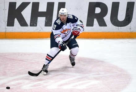 Хоккеист Сергей Мозякин установил рекорд по количеству шайб в одном сезоне КХЛ