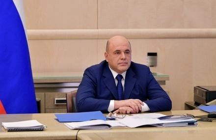 Мишустин поспорил с Зюгановым о размере средней зарплаты в России