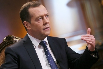 Медведев заявил, что США никогда не отменят санкции против России