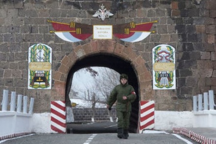 Российский военнослужащий убит в армянском городе Гюмри