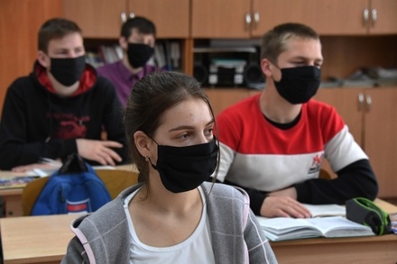 Количество ушедших на карантин российских школ достигло 79