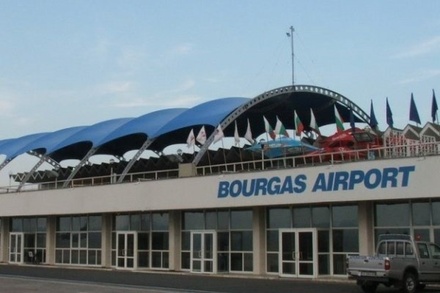 Группа из 80 российских детей не может вылететь из болгарского Бургаса