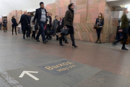 Причиной сбоя на Таганско-Краснопресненской линии метро стало падение пассажира на рельсы