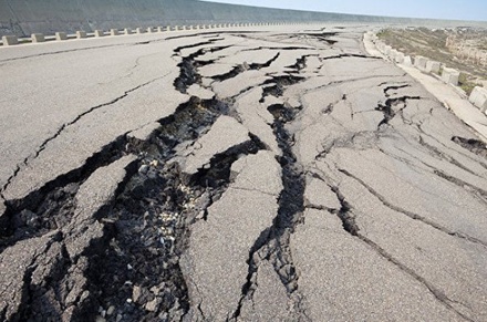 60 соцобъектов и жилых домов повреждены во время землетрясения на Урале