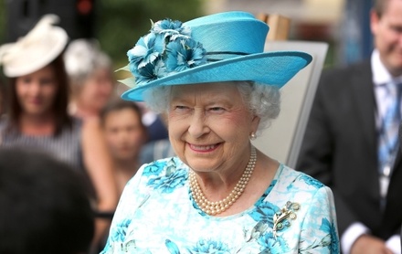 В Британии началась продажа билетов на 90-летие Елизаветы II