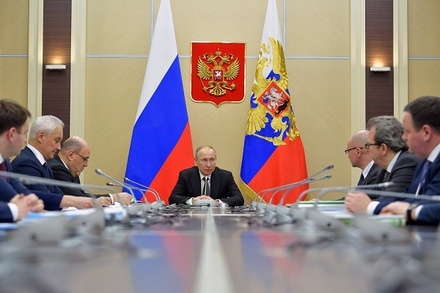 Владимир Путин подписал указ о переносе даты голосования по поправкам к Конституции