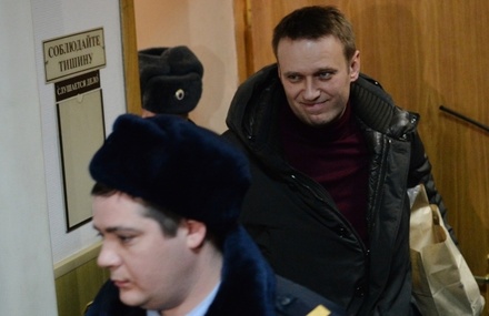 Кировский суд постановил принудительно доставить Навального по делу «Кировлеса»