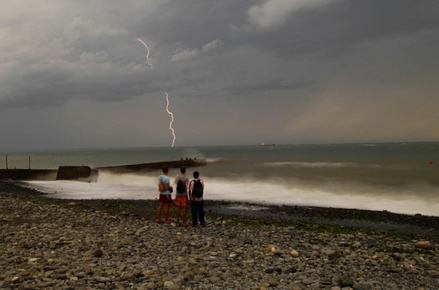 Метеорологи сообщили о циклонической депрессии на Кубани