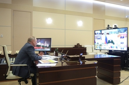 Владимир Путин проведёт совещание по доплатам медикам 19 мая
