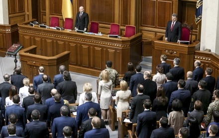 Депутаты Верховной Рады нового созыва приняли присягу