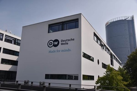 Deutsche Welle отвергает обвинения Госдумы