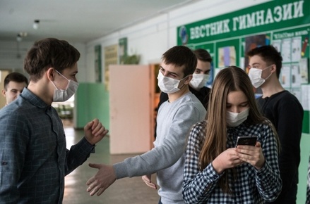 В Мосгордуме рассказали, как приучить школьников носить маски