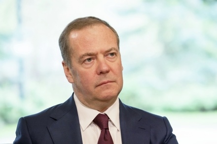 Дмитрий Медведев посоветовал Европе не забывать о судьбе Гитлера