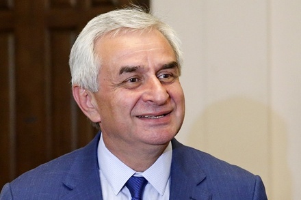 Рауль Хаджимба победил на выборах президента Абхазии