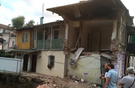 В Ростове-на-Дону обрушилась стена двухэтажного дома