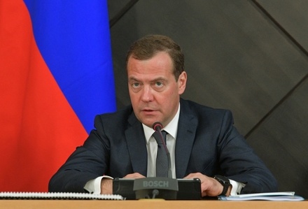 Дмитрий Медведев назвал новые санкции США объявлением экономической войны