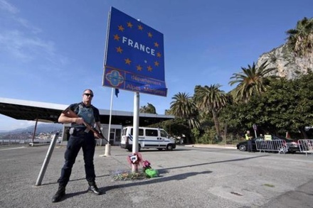 Франция усиливает пограничный контроль после терактов в Испании