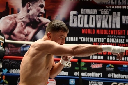 Геннадий Головкин защитил три титула чемпиона мира по боксу