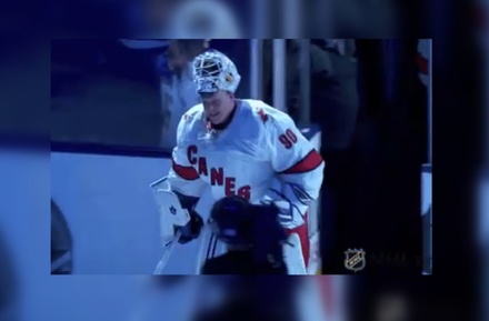 Заливщик льда стал главной звездой дня в НХЛ