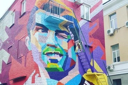 В Казани появилось огромное граффити с изображением Криштиану Роналду