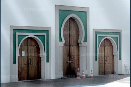 Пытавшийся поджечь мечеть во Франции пенсионер хотел отомстить за Нотр-Дам