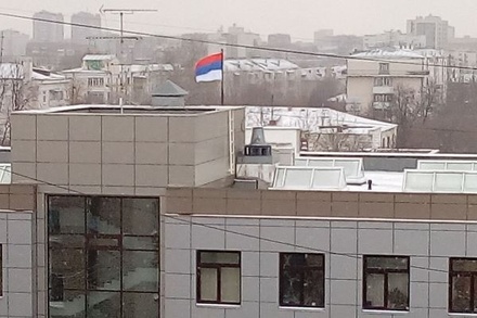В Уральском окружном военном суде накажут повесившего перевёрнутый флаг РФ