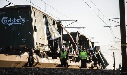 В Дании несколько человек погибли при железнодорожной аварии на мосту