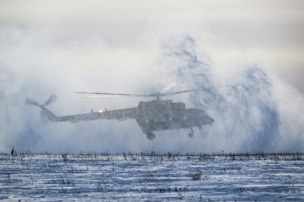 В Бишкеке упал военный вертолёт Ми-8