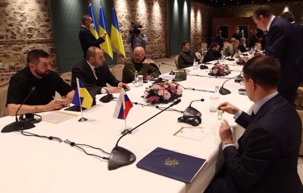 В Стамбуле начались переговоры делегаций России и Украины в расширенном составе