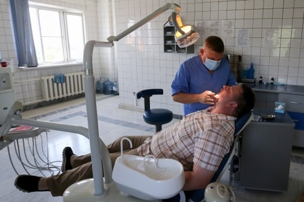 Врач назвал стоматологические кабинеты самым частым местом заражения гепатитом в медучреждениях