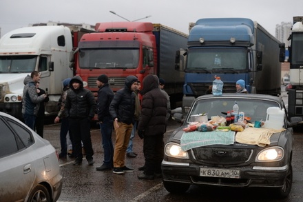 Протестующим дальнобойщикам за сутки удалось собрать 32 тысячи рублей пожертвований