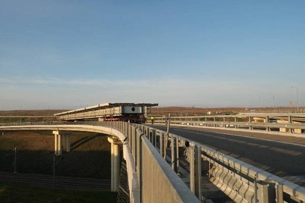 Марат Хуснуллин отчитался об отправке первого пролёта Крымского моста