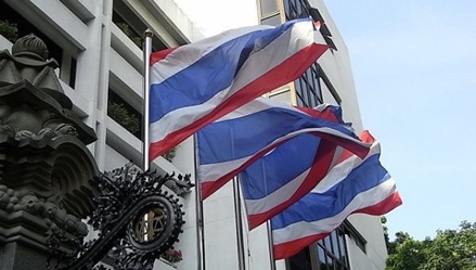 Власти Таиланда пригрозили заблокировать Facebook и YouTube