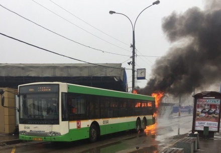 В Москве загорелся рейсовый автобус