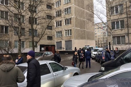 Жители дома в Петербурге, где было обнаружено взрывное устройство, вернулись в квартиры