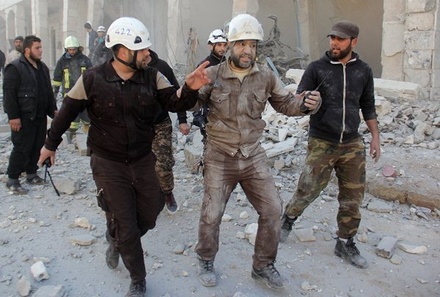 «Белые каски» доставили отравляющие вещества на склад боевиков в Сирии