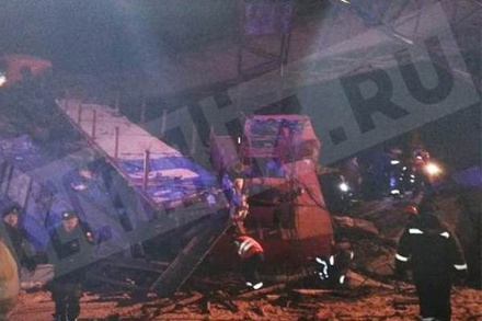 Два человека погибли, пять пострадали при обрушении моста под Нефтеюганском