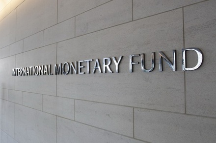 МВФ открестился от графиков по политической стабильности в своём новом докладе