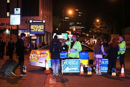 Полиция Манчестера призвала делиться фото и видеоматериалами с места теракта